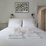 Dobairro Suites At Merces